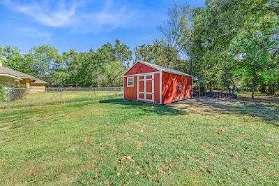 1075 Oak Ridge Dr photo 3