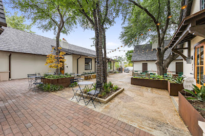 The Courtyard at Elk & Main photo 25