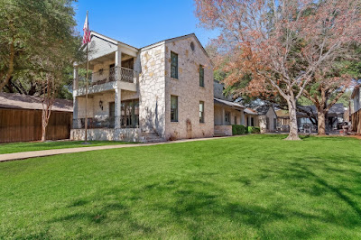 135 Perry Lane photo 24