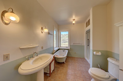 Lizard Mountain Ranch photo 41