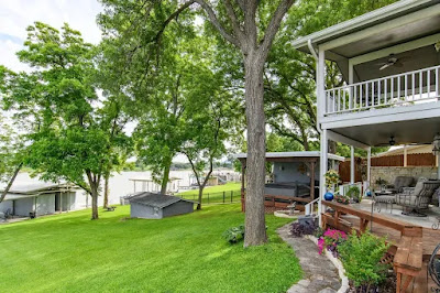 1912 Bluebonnet Lane photo 11