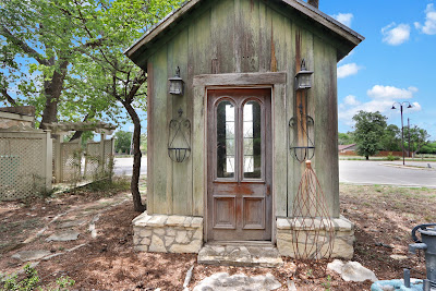 17 Herff Rd photo 9