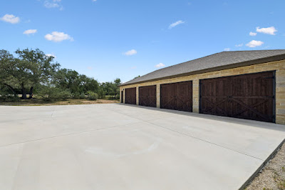 879 Latigo Blvd photo 44