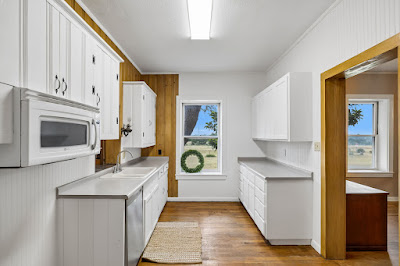 48 Holiday Rd photo 11