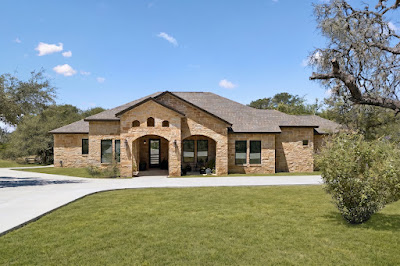 879 Latigo Blvd