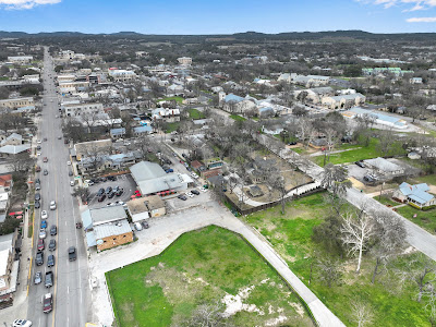 115 Pecan St photo 2