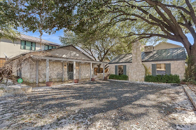 135 Perry Lane photo 17