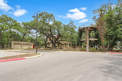 17 Herff Rd photo 4