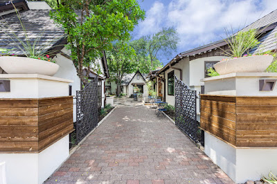 The Courtyard at Elk & Main photo 11