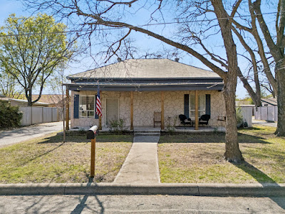 114 Turner Ave photo 4