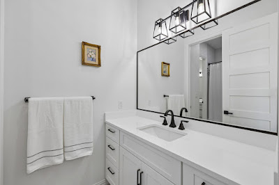879 Latigo Blvd photo 33