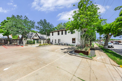 The Courtyard at Elk & Main photo 7