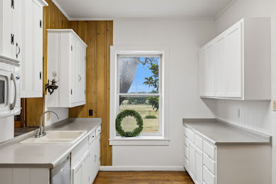 48 Holiday Rd photo 10