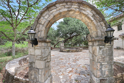 17 Herff Rd photo 8