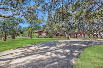 140 Old San Antonio Rd photo 3