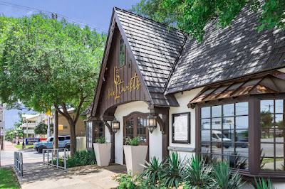 The Courtyard at Elk & Main photo 87