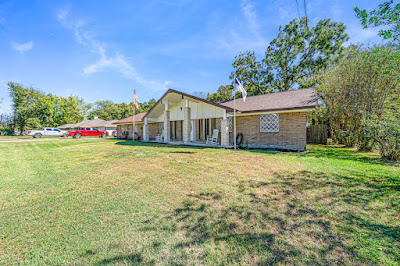 1075 Oak Ridge Dr photo 9