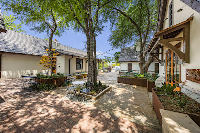 The Courtyard at Elk & Main photo 90