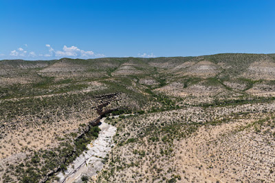 Dryden 350 photo 1
